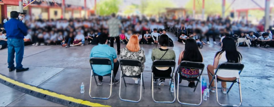ritaburgos10's tweet photo. Centro Estatal de Prevención @SonoraSeguridad en coordinación con @DIFSonora llevan la conferencia "Más Salud, Menos Adicciones" en Escuela Secundaria Técnica No. 71 #GuaymasNorte se imparte a los jóvenes testimonios de vida.
#PrevenciónSonora https://t.co/H4f1KDV36x