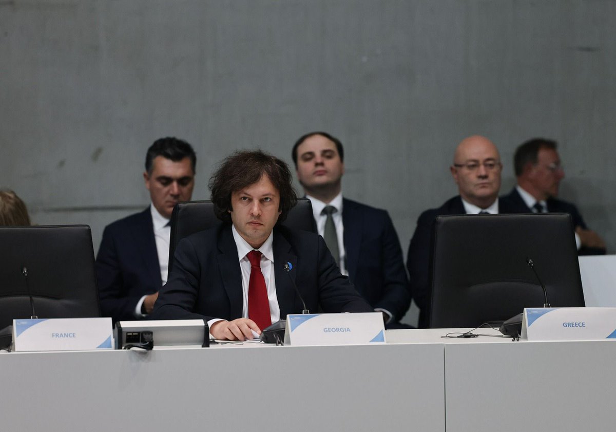 Participated in the Ukraine Recovery Conference in Berlin. Reiterated 🇬🇪's solidarity with the people of 🇺🇦. The world needs peace to achieve greater progress and prosperity.