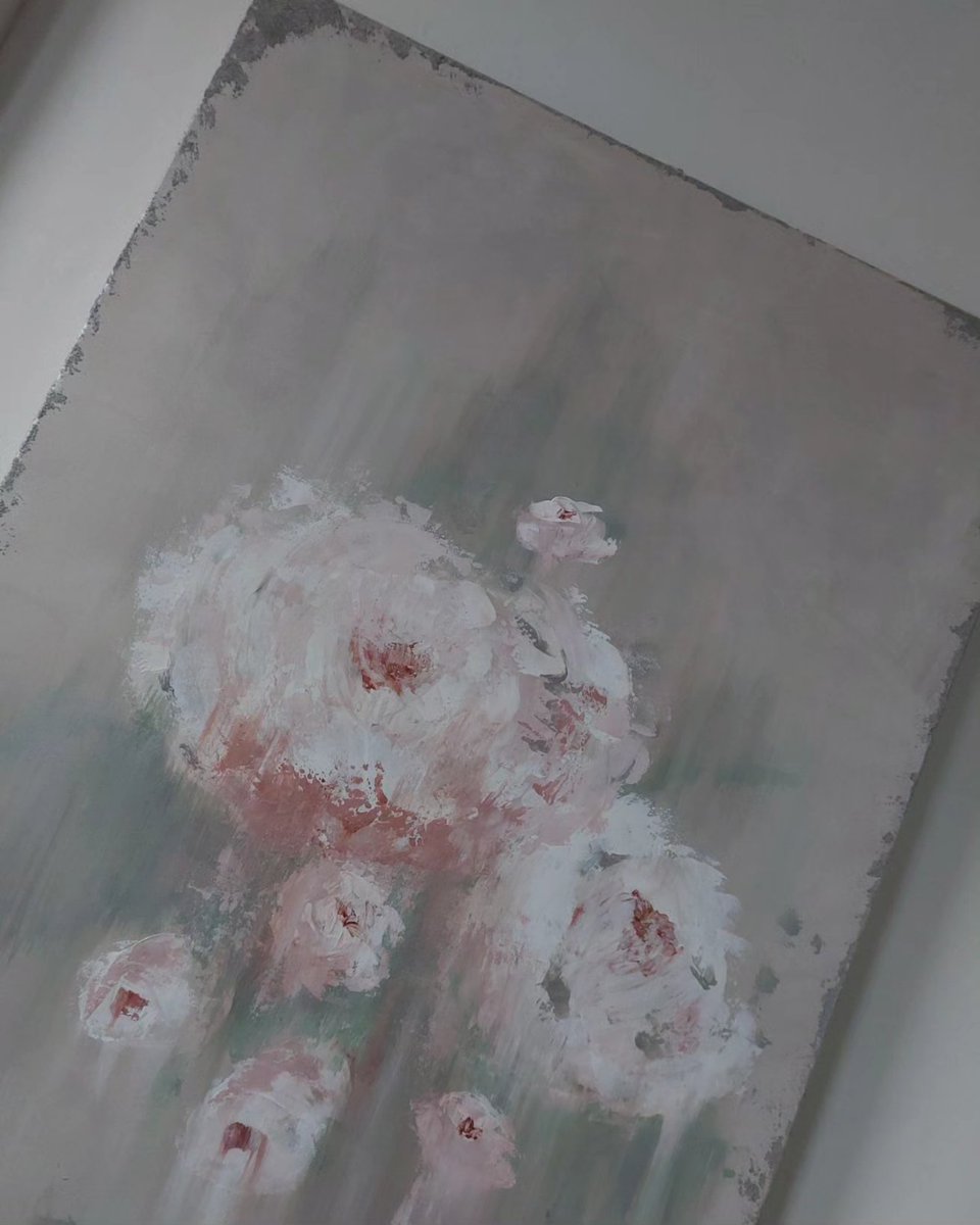 HCAteljee's tweet image. Peonies 
Hand painted duo🎨🖌