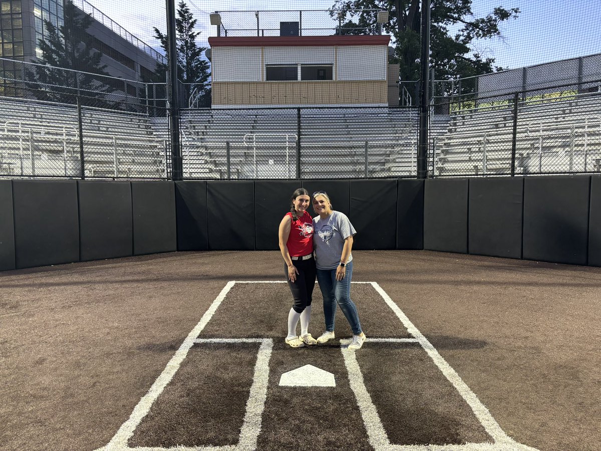 FTHSsoftball's tweet image. Such a well deserved honor for our senior, @AshleyViesta87, to be selected to play in the @NJPrideGold Super 36 🌟 All Star game 👏 💙🫶🏼 We are so proud of you!! @TownshipScores @fthsPatPress