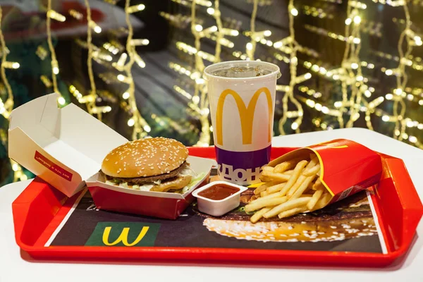 I'm joining my <a href="/Memeland/">Memeland ❤️ Memecoin</a> fam to celebrate 6/9 the #MemeDay at <a href="/McDonalds/">McDonald's</a>!

I’m Lovin’ MEME! ❤️‍🔥