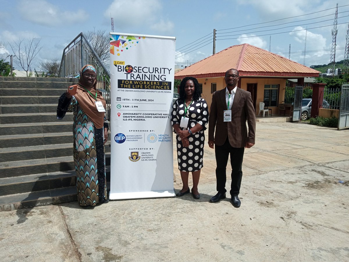 bernardonoja's tweet photo. Two Day Biosecurity Training for workers in the Life Sciences. Happy to facilitate this training at Obafemi Awolowo University Ife, Nigeria. Sere place, very beautiful Campus. Thanks to #BEP #HSP #Biosecurity https://t.co/TWCLQd4Dk7