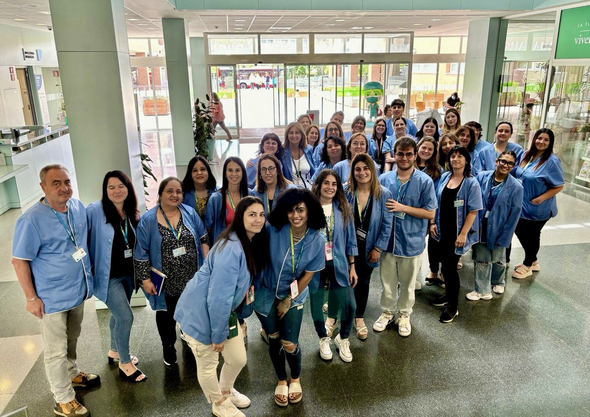 Hospitaligd's tweet photo. 👩💻 Avui, 11 de juny, és el Dia Mundial de l'Administratiu/va Sanitari, una figura professional amb un rol imprescindible en l'acompanyament dels pacients i el treball en equip amb professionals de medicina i infermeria.
Gràcies per la feina que feu! 💙
#somCSA https://t.co/Qvhbvjckx9