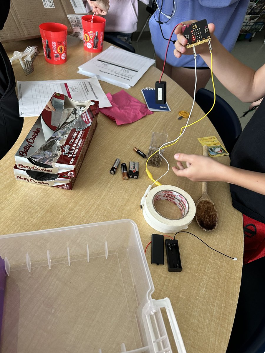 Mr. V is the best! Today we are looking for insulators and conductors using micro:bits! <a href="/EcoleMaple_LDSB/">École Maple Elementary School</a> <a href="/mrvangelatos/">Mr. Theo V</a>