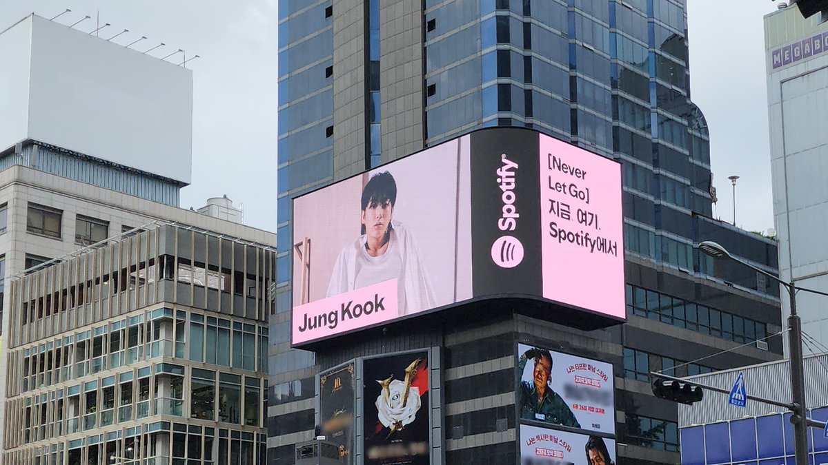 BTS_official tweet media