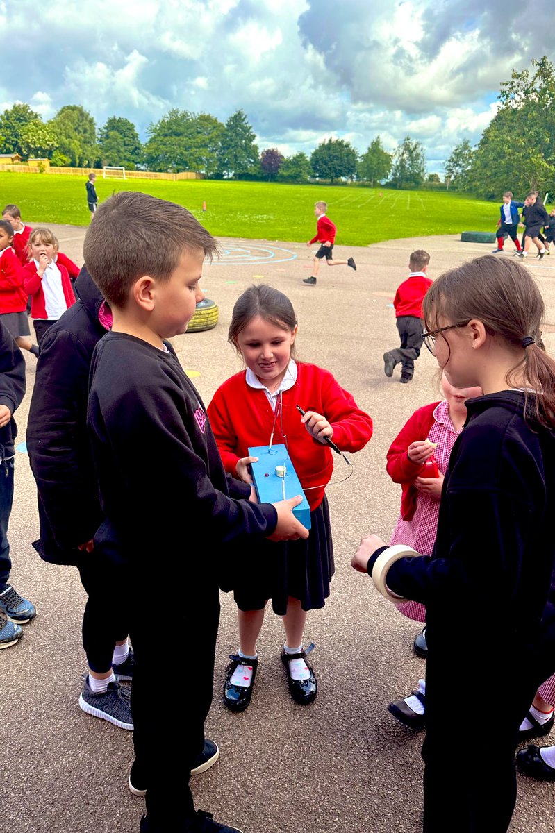 Irchester Community Primary School (@lab_13irchester) on Twitter photo Our wonderful committee doing what they do best today and every day - sharing science experiments with the rest of school on the playground! <a href="/GreatSciShare/">Great Science Share for Schools</a> Our wonderful committee doing what they do best today and every day - sharing science experiments with the rest of school on the playground! <a href="/GreatSciShare/">Great Science Share for Schools</a>