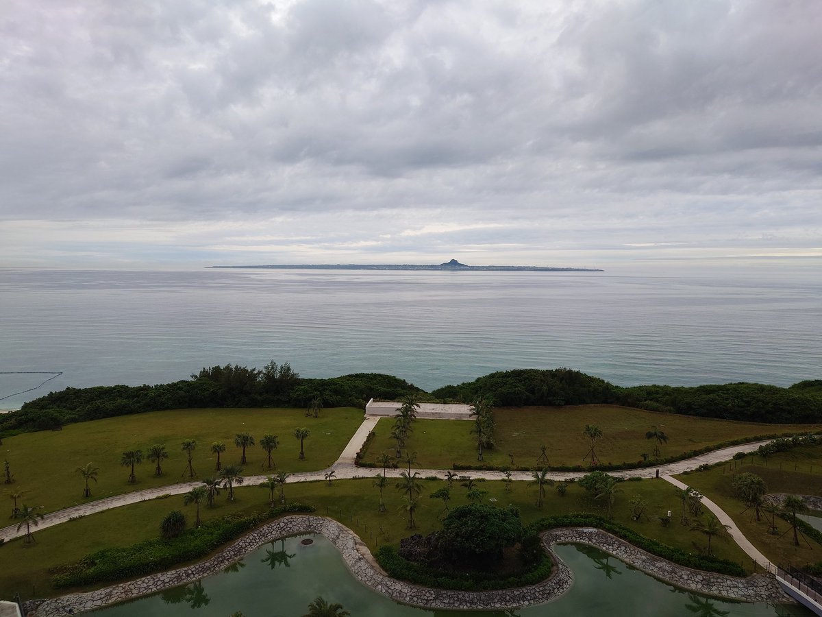 ka_na_ex's tweet photo. そういえば梅雨の沖縄行ってきた https://t.co/gmmwPdBBra