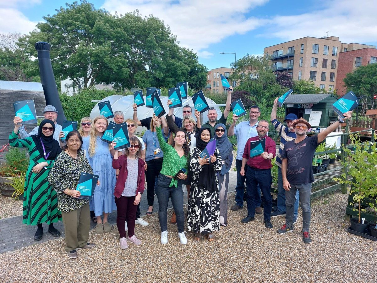 CitizensUK's tweet photo. Fact: Community Organising is an effective way to combat social division 💯 

Check out our new report, written by @AmandaTatts, from 18 months’ analysis of tactics that are bringing people together across difference, &amp; helping communities win change🔥⬇️ 
https://t.co/bvEtEzu5Yr https://t.co/1SY06gPLnb