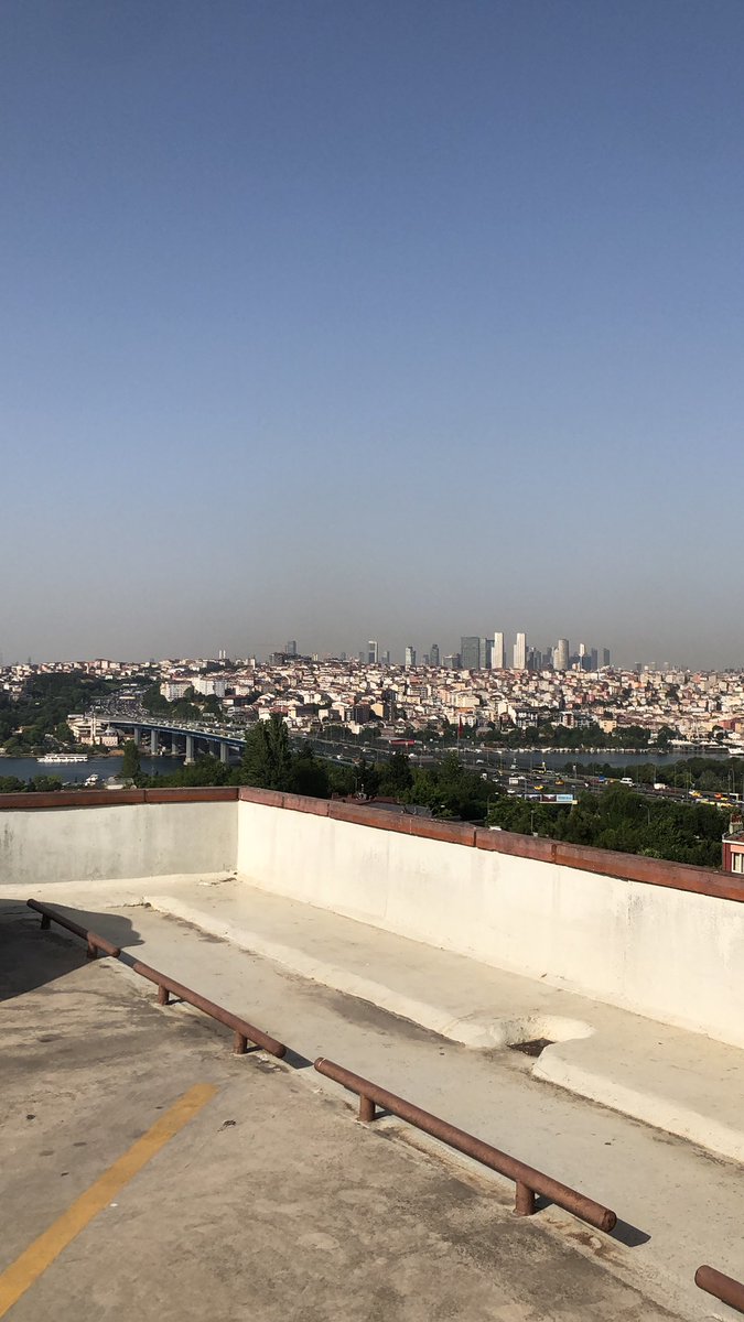 vasatbey's tweet photo. Eski istihbarat şefine bağırmalık çatı buldum. https://t.co/Ywp0bqkudj