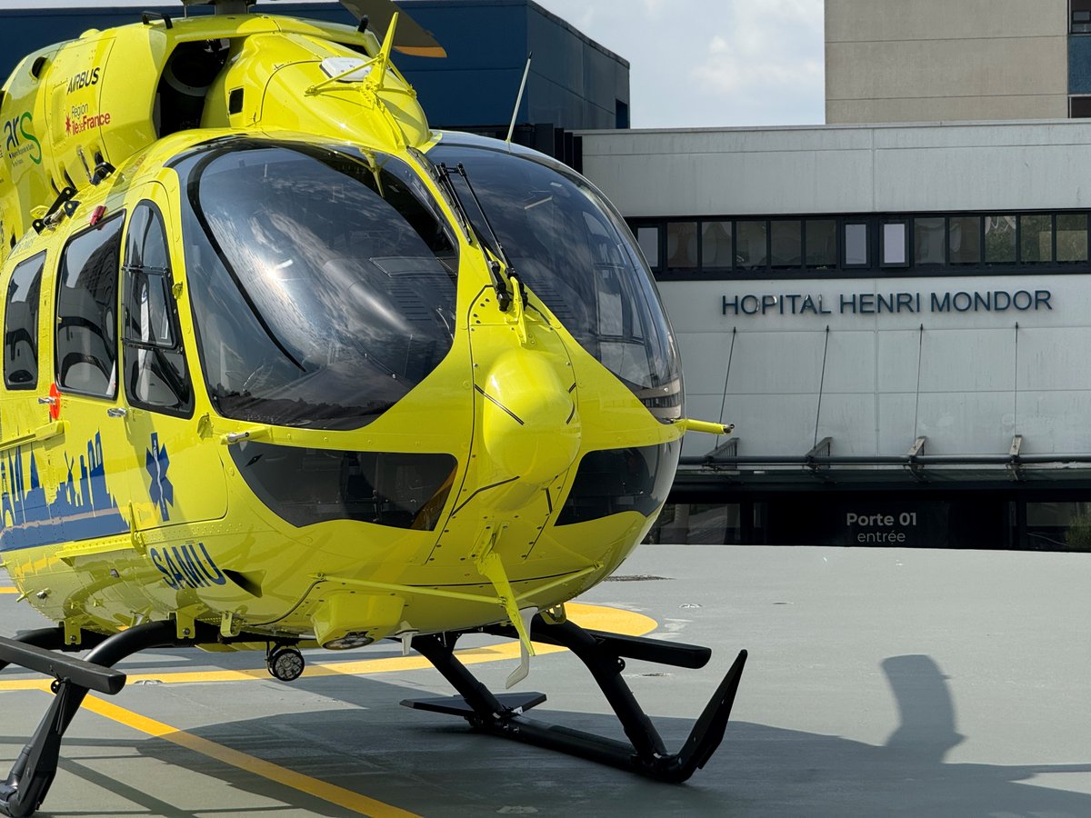 🚁 Il est arrivé 😊- Le nouvel hélicoptère du SAMU 94 est en fonction ! L’hélismur d’Île-de-France se modernise avec un H145 d’Airbus, offrant plus de capacité et de possibilités médicales (ECMO, intubation, défibrillation). <a href="/APHP/">Assistance Publique – Hôpitaux de Paris (AP-HP)</a> @VilleCreteil <a href="/valdemarne_94/">Val-de-Marne</a>