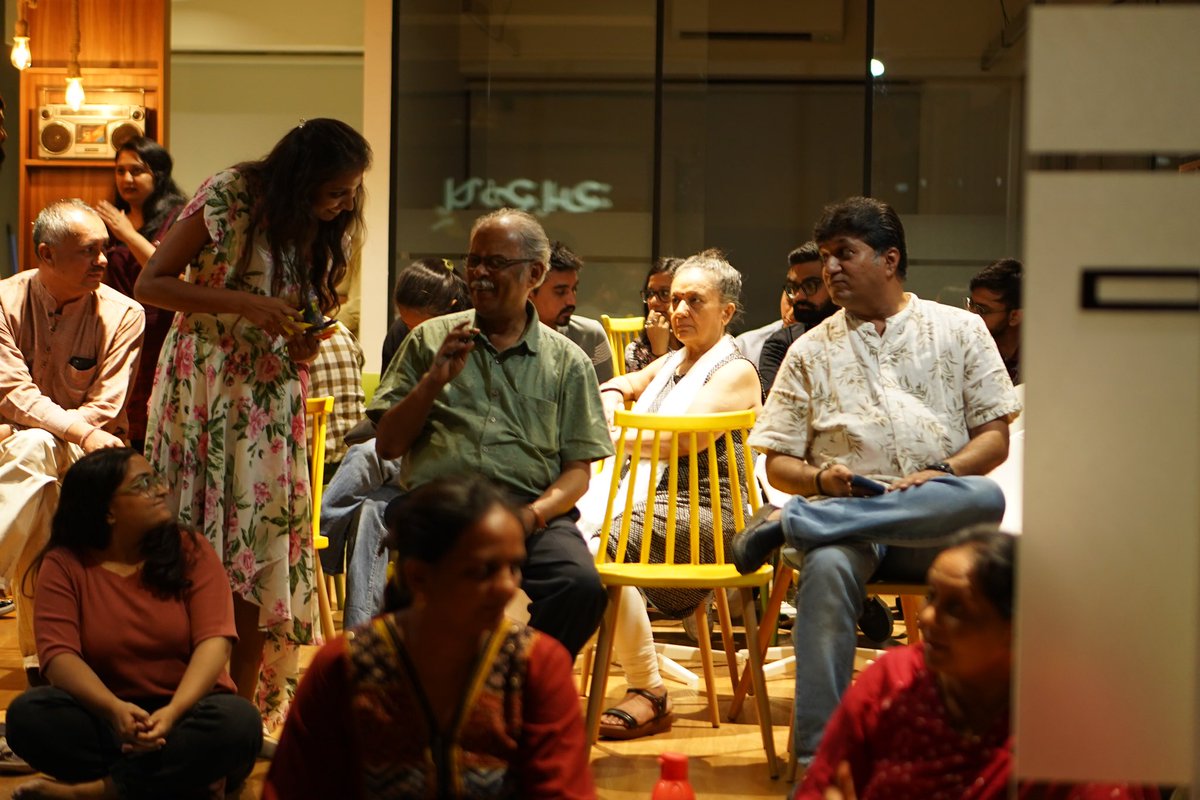 uncubate's tweet photo. Last Saturday, June 8th, we, at Uncubate, hosted an unforgettable storytelling event, Arush, with the incredible Harsh Dharaiya.

#Storytelling #ArtOfStorytelling #EmotionalJourney #KeepingArtAlive #CommunityEvents #Uncubate #Cowork #Coworking #Coworker #Coworkingspace https://t.co/3wv3NkMfCq