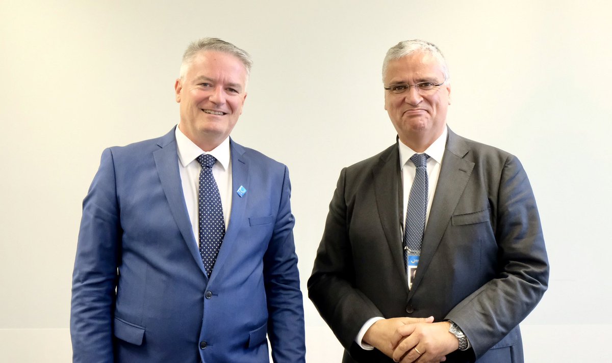 Pleased to meet <a href="/MathiasCormann/">Mathias Cormann</a> at #URC2024.

The <a href="/EU_CoR/">European Committee of the Regions</a> and the <a href="/OECD/">OECD ➡️ Better Policies for Better Lives</a> share a common priority: ensuring a bottom up, sustainable approach to reconstruction of Ukraine, in which cities and regions are empowered.

This will make the recovery successful.