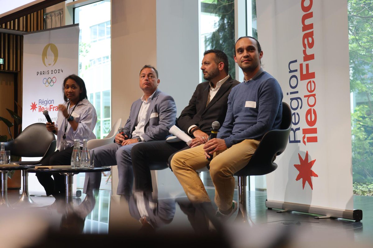 🚀La #RégionIDF lance le Réseau des développeurs économiques franciliens pour afin de renforcer le développement économique.

Aujourd’hui, 2 tables rondes :
- L'accompagnement des entreprises avec une coordination de la Région ;
- La réindustrialisation décarbonée des territoires