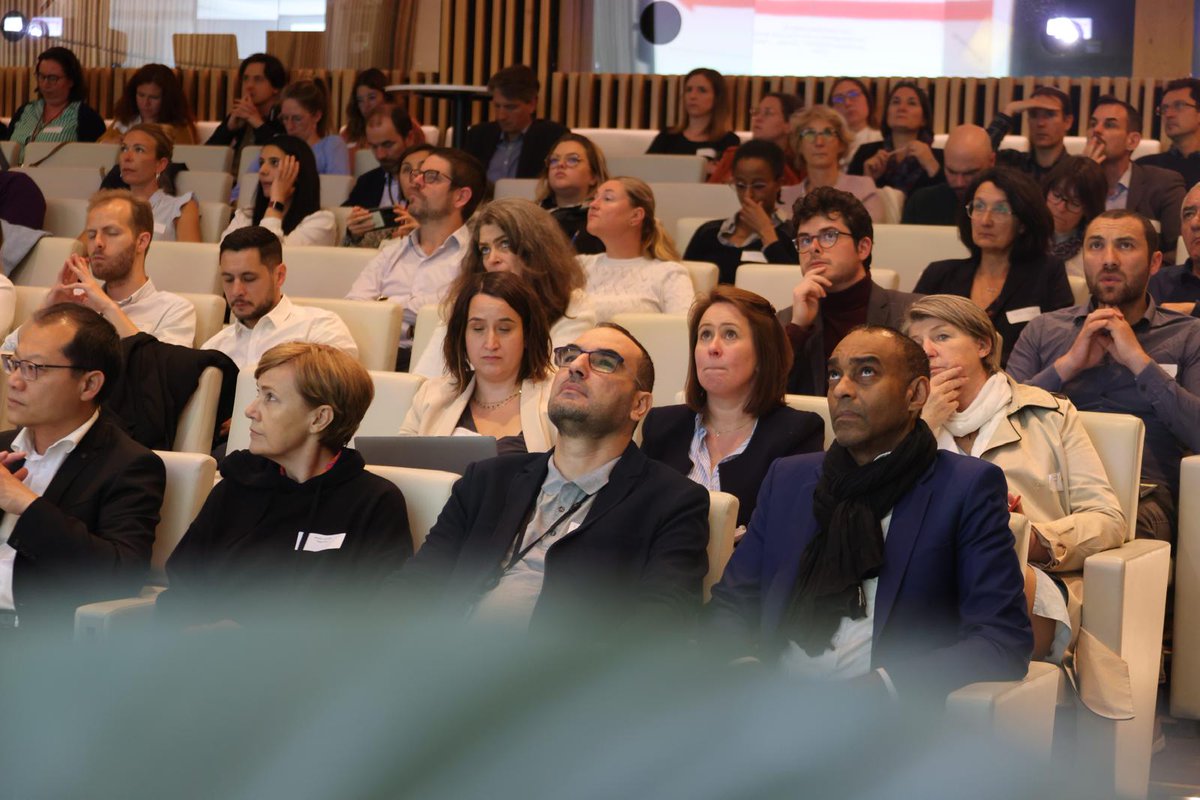iledefrance's tweet photo. 🚀La #RégionIDF lance le Réseau des développeurs économiques franciliens pour afin de renforcer le développement économique.

Aujourd’hui, 2 tables rondes :
- L'accompagnement des entreprises avec une coordination de la Région ;
- La réindustrialisation décarbonée des territoires https://t.co/7SH66geCej