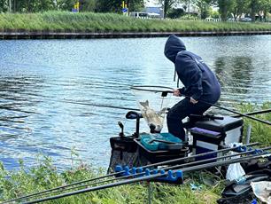 infohsvnb's tweet photo. Winnaar Youth Challenge vangt ruim 16 kilo vis https://t.co/VheukZTrDg https://t.co/koQW1utLoD