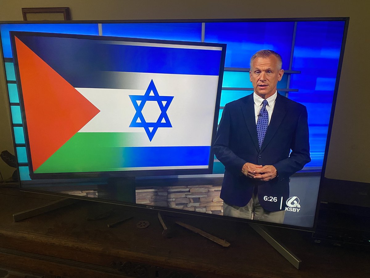 idigcreative's tweet photo. Just happened to pause my local tv news station here and thought to myself, “what a beautiful flag that would be.” https://t.co/pS1nRbteed