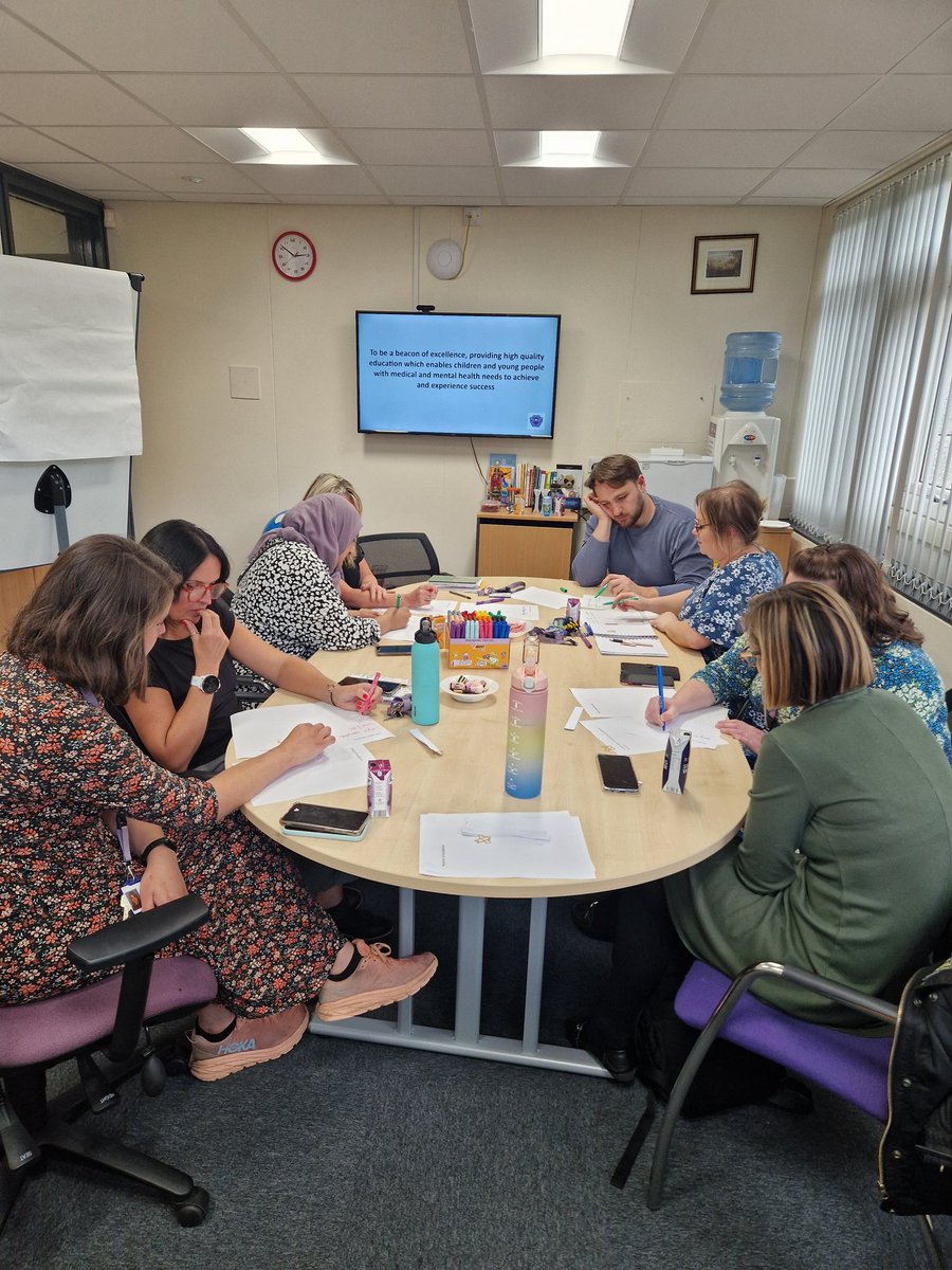 Great afternoon with staff considering the development of our vision for next year 🤔 <a href="/_TheMHS/">Manchester Hospital School</a> #everyonelovesadiamondnine