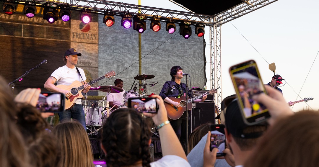 We're still thinking about the best night ever! 

What was your favorite memory from last semester?