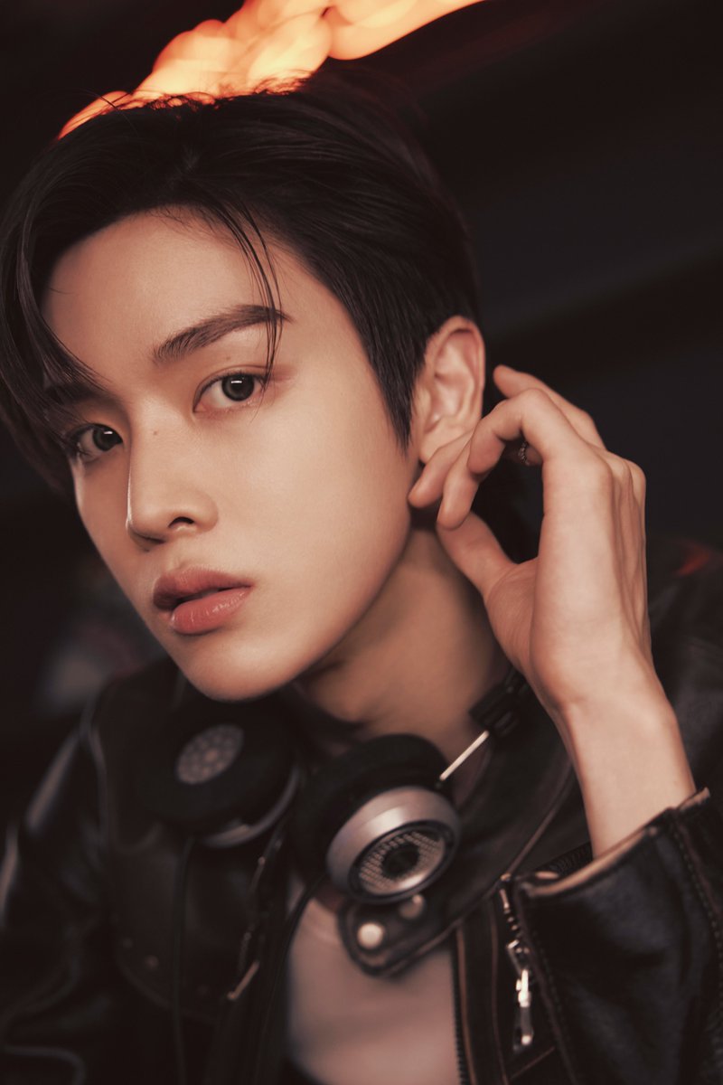 WHERE IS THAT BASS? #1

RIIZE 라이즈 【RIIZING - The 1st Mini Album】
➫ 2024.06.17 6PM (KST)

#RIIZE #라이즈
#SUNGCHAN #성찬
#RISEandREALIZE
#BoomBoomBass #RIIZE_BoomBoomBass
#RIIZING