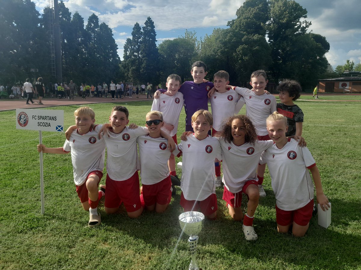 We are looking for players at all levels to join our already talented <a href="/Spartans2013s/">Spartans2013</a> team as we prepare for 9s &amp; 11s. Great facilities and  development Pathway. Email spartans2013coaches@gmail.com if your child is looking for a new challenge.

#grassrootsfootball #youthfootball