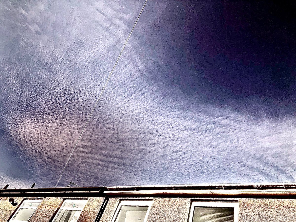 IonisedSkyWatch's tweet photo. @BGatesIsaPyscho Mhm Invisible even when active and the only evidence it’s even there is the moisture it ionises from our lower atmosphere to form roll clouds and eventually a full thick grey blanket #LookupWakeup Were being #geoengineered into a third world country….. Progression they say 🙄🤨 https://t.co/Evq2pyPCMS