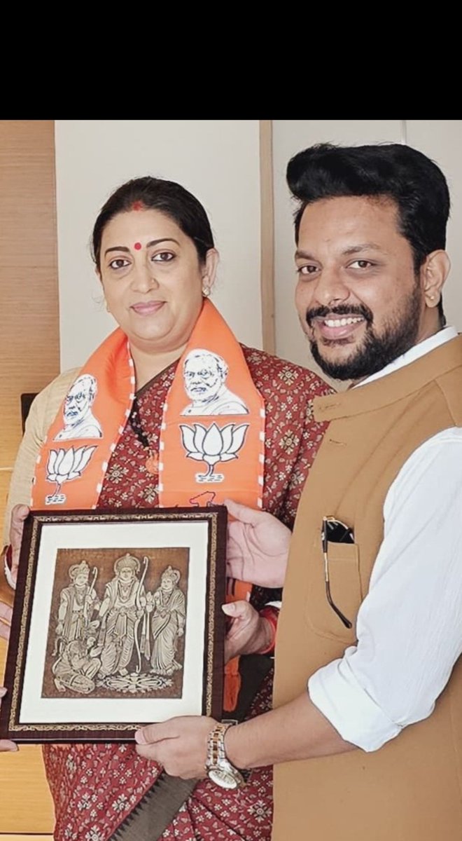 Sushant_Kaushal's tweet photo. She will be back soon. Stronger thn ever. She will always be the leader who defeated Rahul Gandhi &amp; made him run away from Amethi. Hoping for a massive comeback.
@smritiirani @SmritiIraniOffc https://t.co/jh0OwvwVsQ