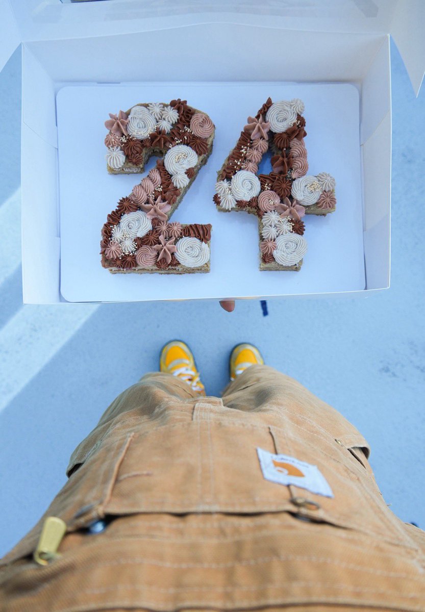 LanceRanair's tweet photo. late but happy 24 to me. https://t.co/hh6IOolg2R
