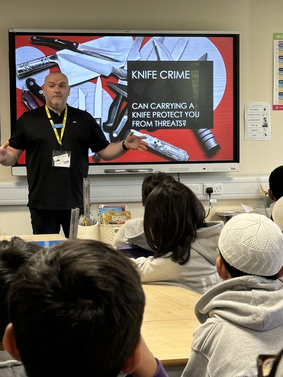 olive_bolton's tweet image. A hugely insightful morning with @Prevent_2 workshops for our Y6 pupils on #GANG4Life #ThankYou  #WeAreStar #Ambition #Respect #Transition #Choices #PeerPressure #PSHE #LifeChoices #Mindsets #Resilience