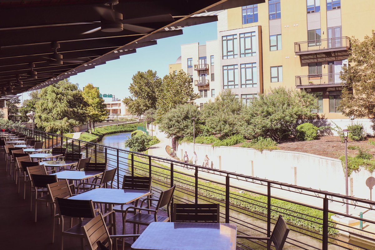 shuckshacksa's tweet photo. Perched above the four-mile Museum Reach section of the iconic @thesariverwalk, @tretrattoria is a gem beckoning visitors and locals alike with Tuscan Italian delights. It's an ideal stop while on a journey of cultural exploration in the heart of San Antonio. https://t.co/VoUNK4TVIq