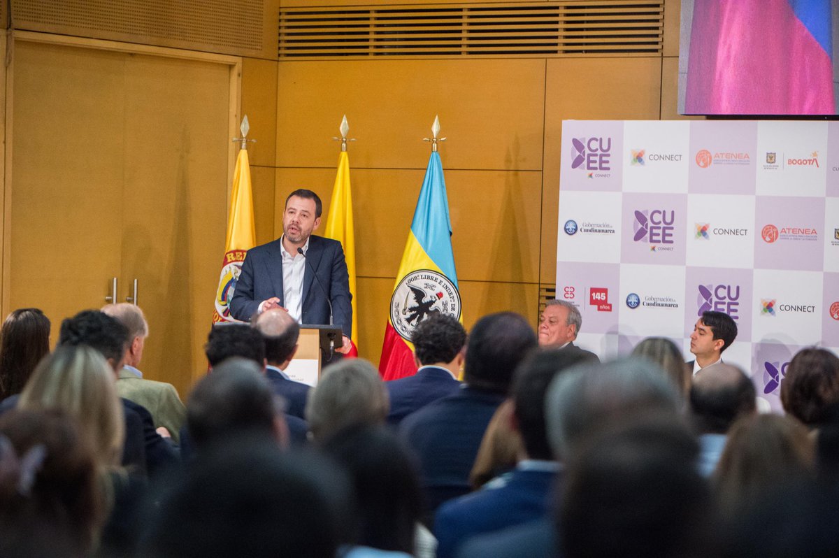 Carlos F. Galán tweet media