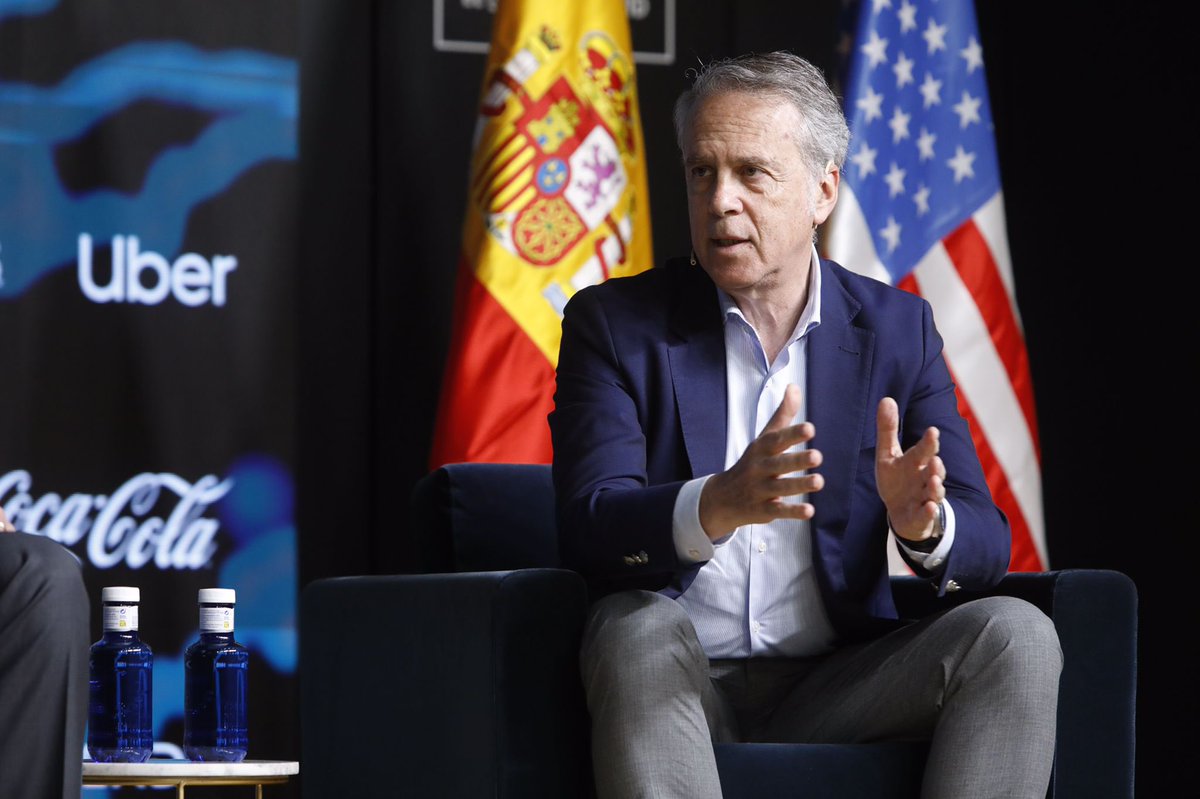 Empieza el panel de “Competitividad en Europa tras las elecciones de la UE”, con Roberto Anta, Director General <a href="/3M/">3M</a> ; Justin Corcho, Director General <a href="/NipponGasesESP/">Nippon Gases España</a> Iberia ; José Manuel Petisco, Area VP <a href="/NetApp/">NetApp</a> Iberia y Carlos Ochoa, Senior Managing Director <a href="/FTIConsulting/">FTI Consulting</a> .