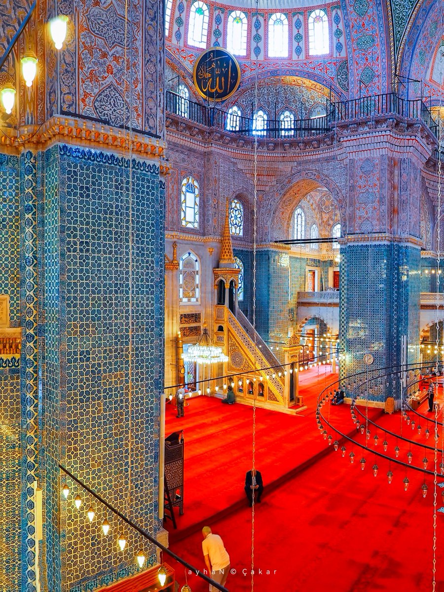 SuGraphic's tweet photo. Traditional Arts 🎨
Turkish Ottoman Blue Tile Art 💙🤍
New Mosque Complex , İstanbul Türkiye
#Art #Sanat #NewMosque #Minber
#TraditionalArts #YeniCami #Tiles 💙
#Çiniler #Ottoman #Osmanlı #İznikÇinileri
#ArchitecturalPhotography 📷
#Mosques #Camiler #Calligraphy #Cante https://t.co/RWAkEPZuJe