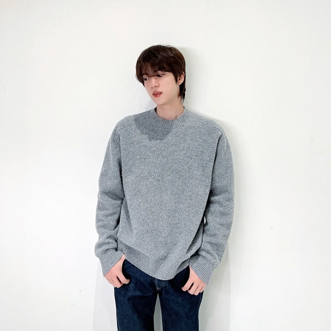BTS_France_twt's tweet photo. #Jin a terminé son service militaire ! Il sera bientôt de retour parmi nous ! Bienvenue à la maison Jin 🥺💜

#WelcomeBackJin
#WelcomeHomeOurAstronaut
#TheAstronautHadLanded https://t.co/eVEPETDfD3