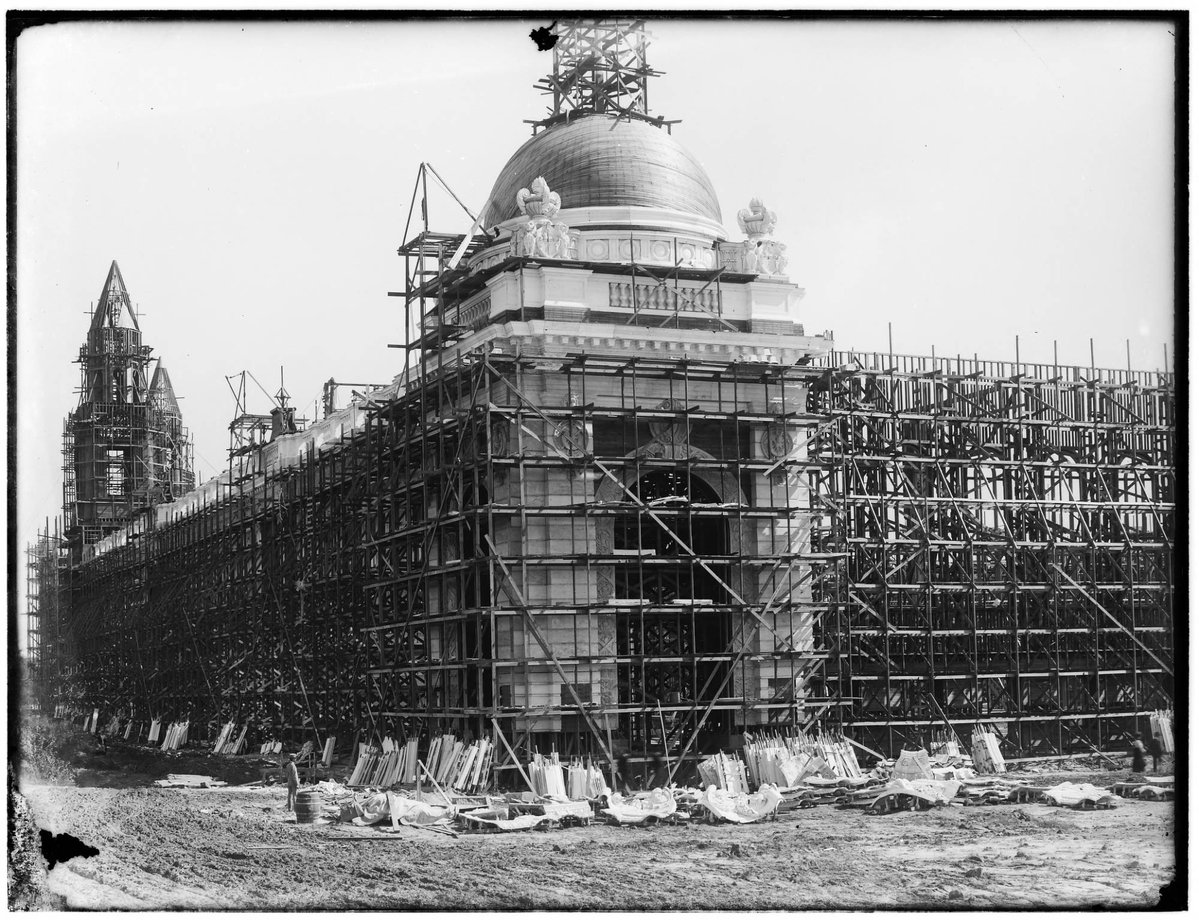 Old World Order gang...

Why do you believe the photographs of the Great Chicago fire are real...

but think the construction photographs of Americans building these structures are fake?

What methods are you using to determine the legitimacy of a given photograph?

I'll wait.