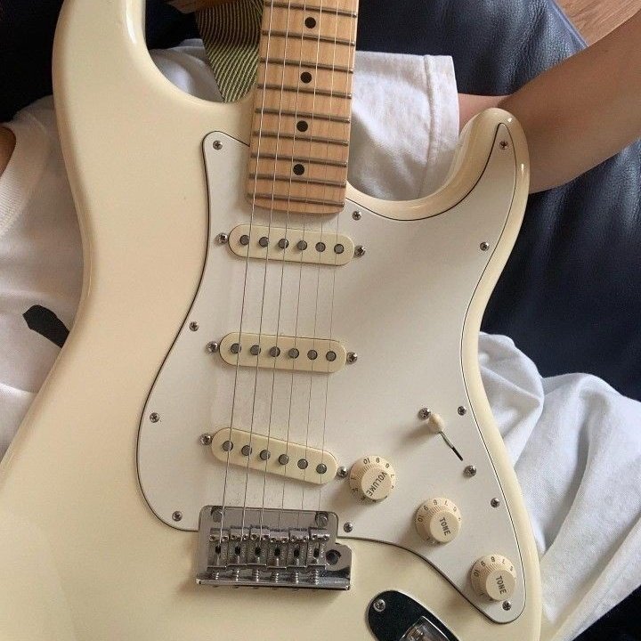 _misoverse's tweet photo. Una canción sin letra || M!nsvng au

Donde J!sung, un estudiante de primer año, decide estudiar en un lugar secreto de la biblioteca, o donde M!nho, un guitarrista malumorado, hace hasta lo imposible para sacarlo de ahí. https://t.co/qheR3lYX6q