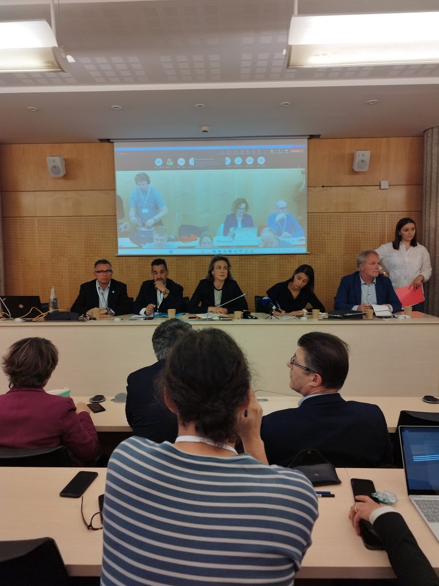 Début de la conférence de presse intersyndicale sur la réforme de l'assurance chômage !
Les leaders syndicaux et les économistes présents sont unis contre cette réforme.