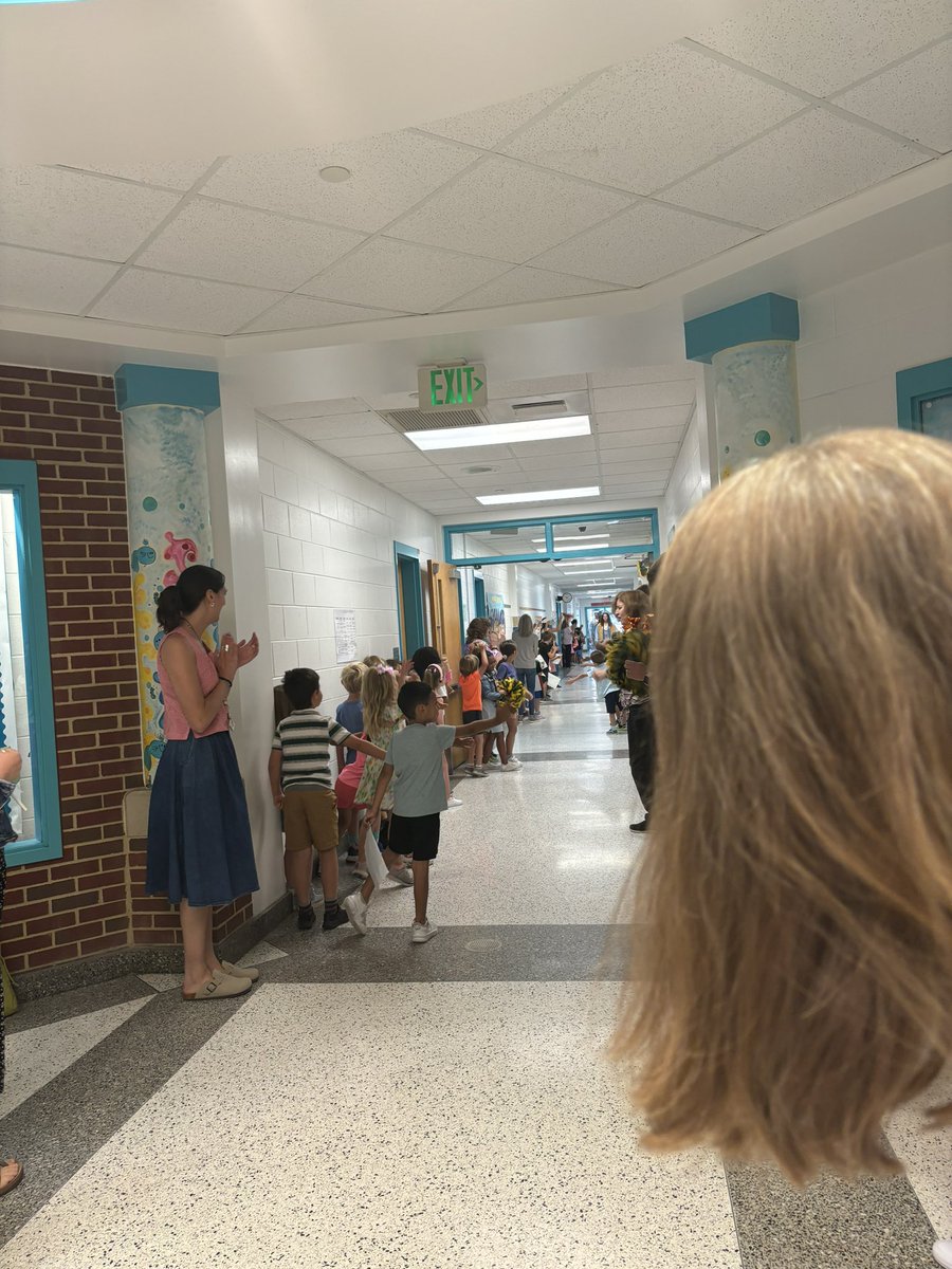 FCHS Student Activities tweet media