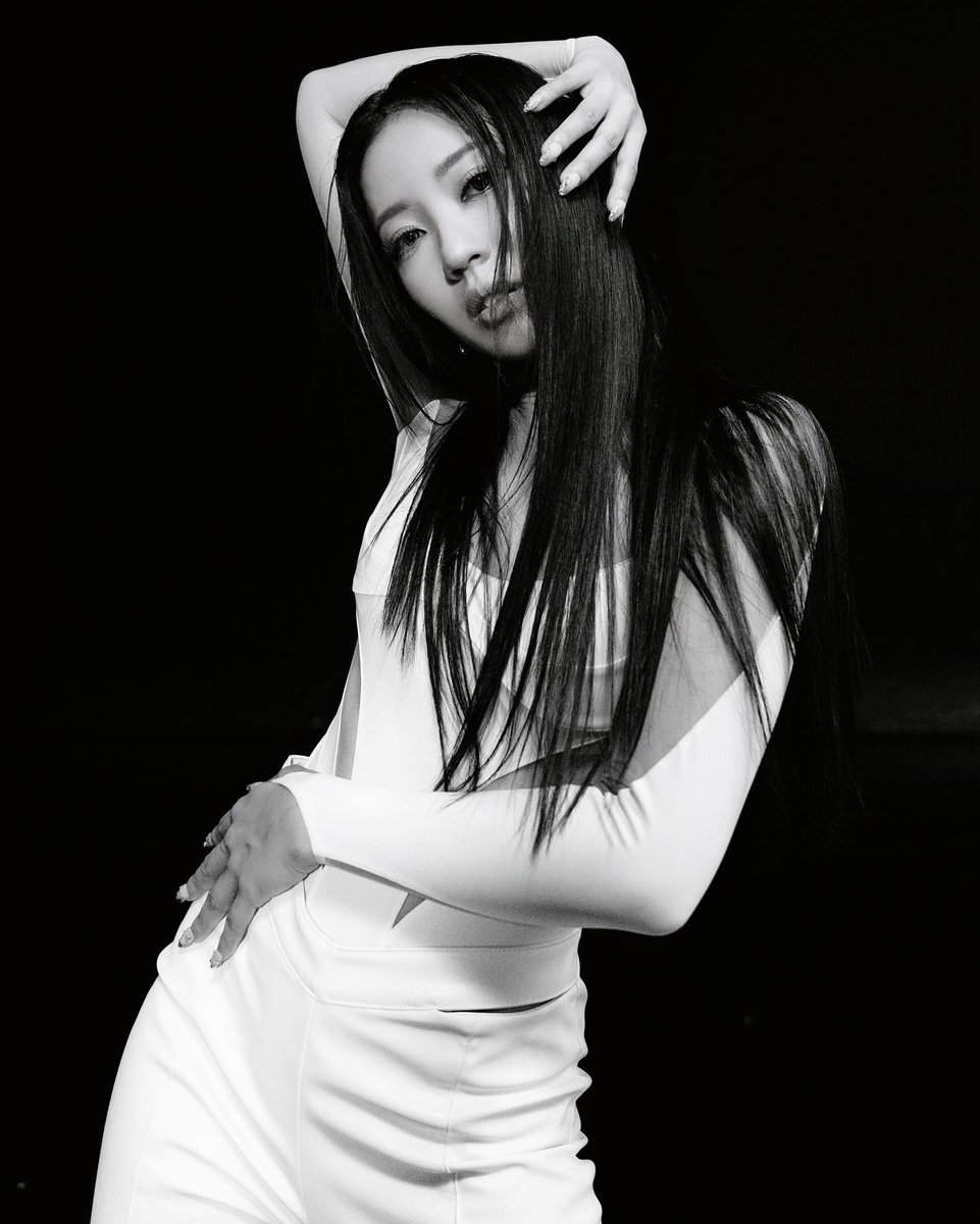Collar_HK_Group's tweet photo. Collar - The Hong Kong Girl Group - 2022 Jan 12th
@Collar_HK_Group #collar #hongkong #girlgroup #music #pop #song
@lisumlingg #sumling
New Song MV - #Spyling
https://t.co/KvBuwnhrJS https://t.co/H7dVKybnjt