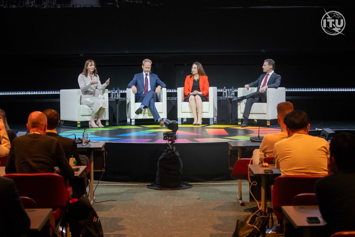 Partner and Chair, Danny Tobey, moderated the panel "AI for Good: Corporate Trailblazers" at the UN #AIforGood Global Summit recently. Watch the recording here. youtube.com/watch?v=3iKNtS…

#AIGovernance #AI #AIPolicy #AILaw