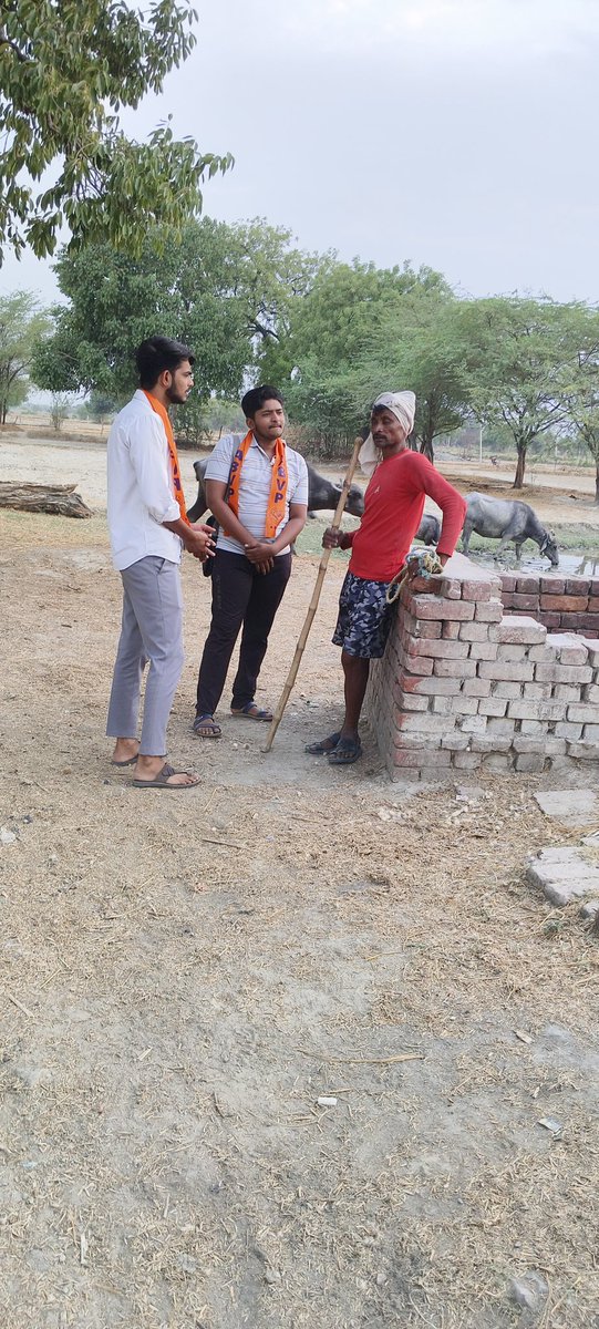 AdityanshS71908's tweet photo. सामाजिक अनुभूति अभियान के अंतर्गत अभाविप फतेहपुर नगर के कार्यकर्ता ,श्री Sagar Khiladi जी व श्री Ritik Yadav जी ने जनपद में #किछौछा और #मलाका गांव जाकर ग्रामीणों से संवाद करते हुए ग्रामीण परिदृश्य की जानकारी प्राप्त की इसमें मौके में रहना हुआ ।
 #सामाजिक_अनुभूति @AnshulVidyarthi https://t.co/dfV8I2OPe8