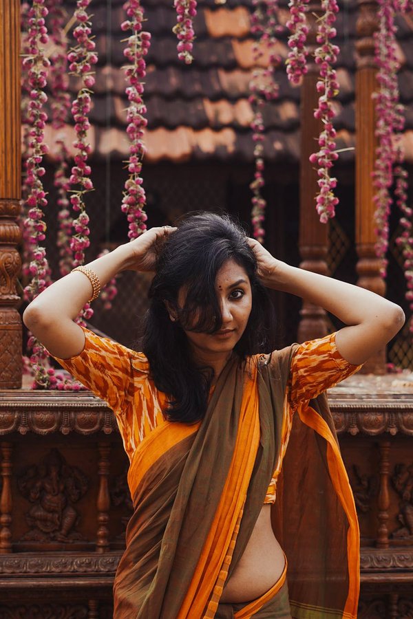 GPzUhsracAAbZja?format=jpg&name=900x900