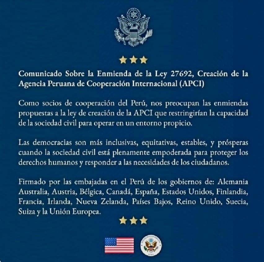 Este es de los mayores despropósitos que yo he visto en toda la region. La paranoia no es una buena fuente para el diseño  de políticas públicas. Pobres beneficiarios de tantos programas para niños, niñas , jóvenes, etc.