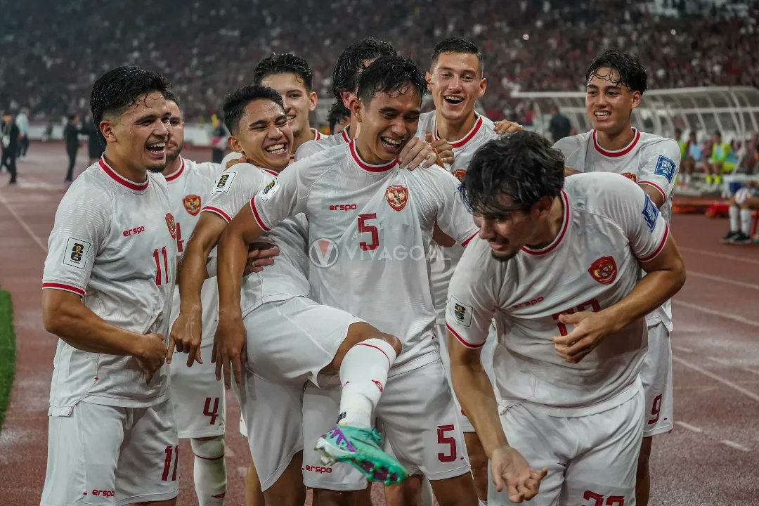 Salah satu yang harus di apresiasi dari Timnas sekarang adalah team management dari staff kepelatihan yang bisa bikin tim ini lebih kompak 👏