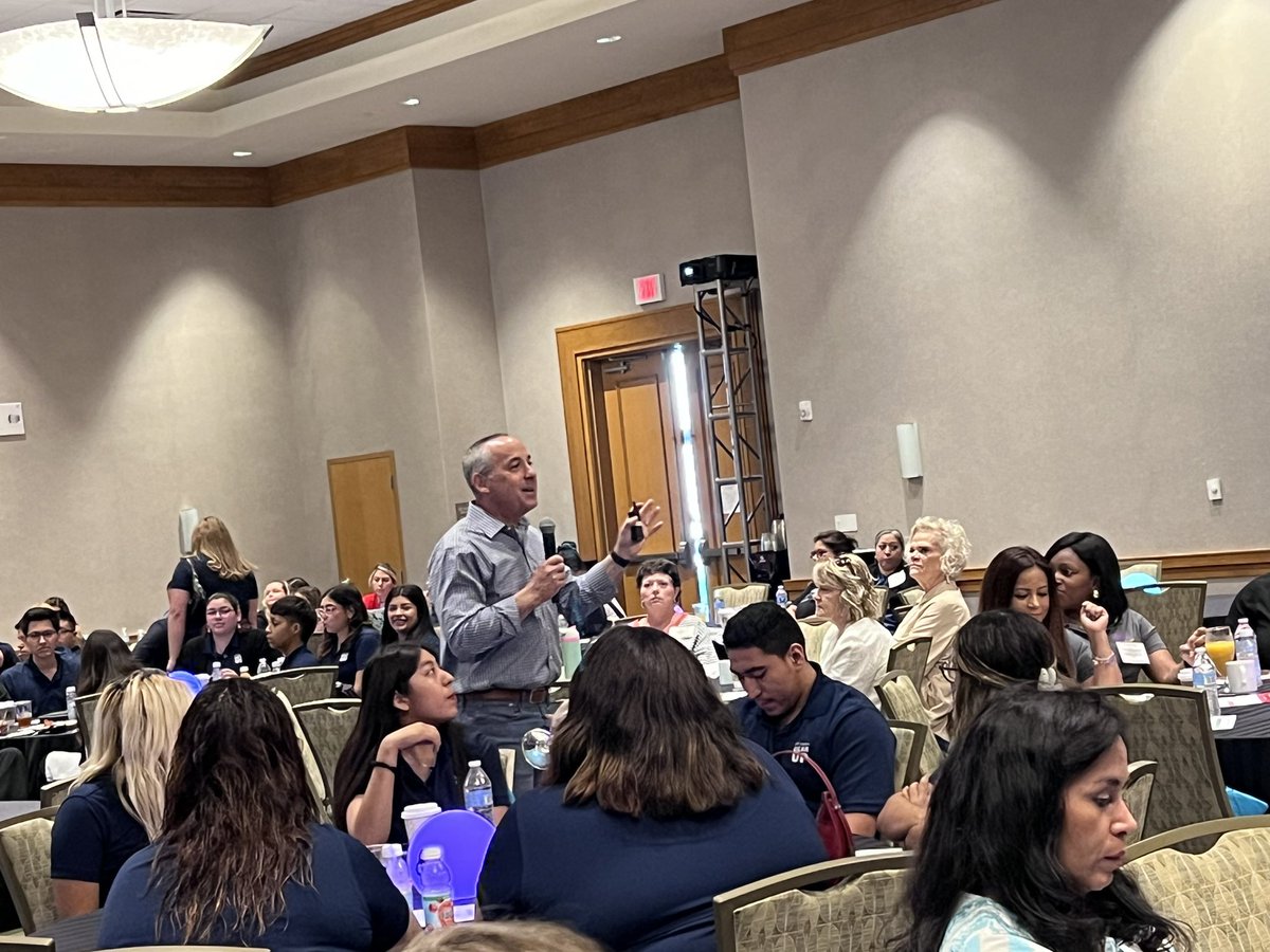 KTay_Always's tweet photo. Thankful for @gwhitmancttl getting  our #UTGEARUP2024 brains fired up for Day 2 of our conference! #GEARUPworks https://t.co/0mqGlRUkWw