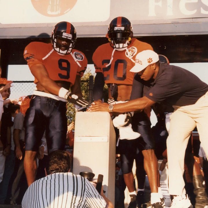 South Carolina Retro 💍💍 tweet media