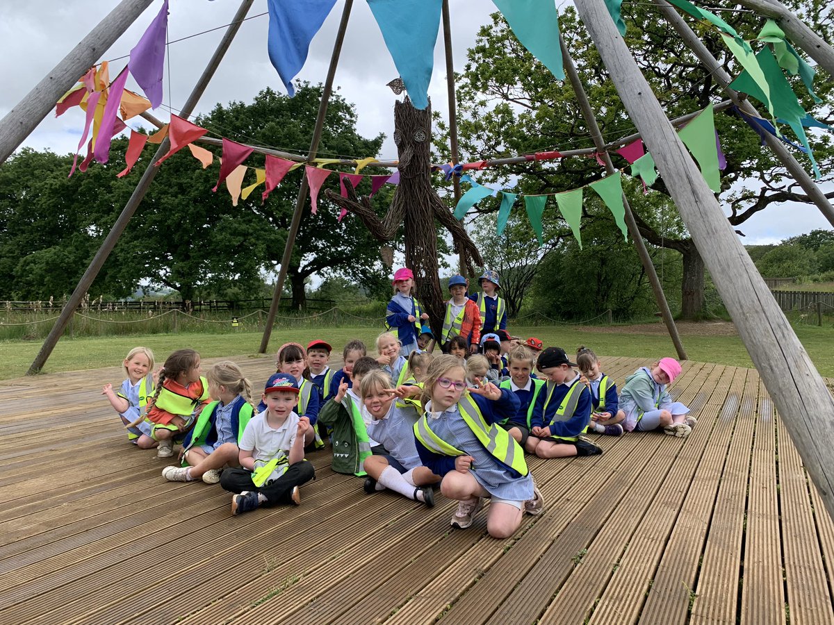 LlanFach2030's tweet photo. We had a great time at Mountain View Ranch last week to launch our new context “Innovate and Create: Dandelions and Dens” @LlanFachPrm 🏕️ 🏔️ 🧚 🦄 🏴‍☠️ https://t.co/p1sqI6NVoK