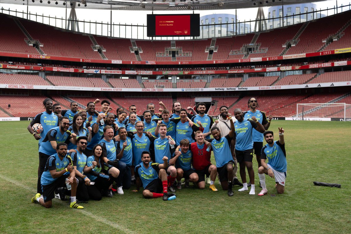 Tony Adams (@tonyadams) on Twitter photo Great to see the Invisible Wall again <a href="/GilbertoSilva/">Gilberto Silva</a> at the <a href="/SobhaRealtyDXB/">Sobha Realty</a> pitch event at The <a href="/Arsenal/">Arsenal</a> Great to see the Invisible Wall again <a href="/GilbertoSilva/">Gilberto Silva</a> at the <a href="/SobhaRealtyDXB/">Sobha Realty</a> pitch event at The <a href="/Arsenal/">Arsenal</a>