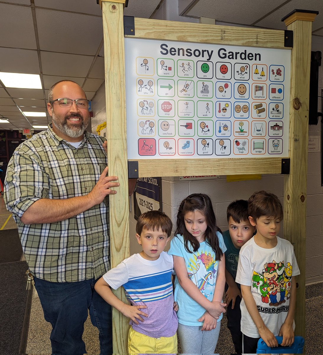 Huge shout-out to <a href="/OBWoodTech/">OB Woodshop Tech</a> for building a beautiful display for our Sensory Garden Communication Board donated by <a href="/SEPTAOldBridge/">SEPTA of Old Bridge</a>! It takes a village to make our Sensory Garden so beautiful! <a href="/AJanksArtRoom/">ajanks</a> <a href="/OldBridgeTPS/">The Bridge</a> <a href="/schirratigers/">Courtney Lowery</a>