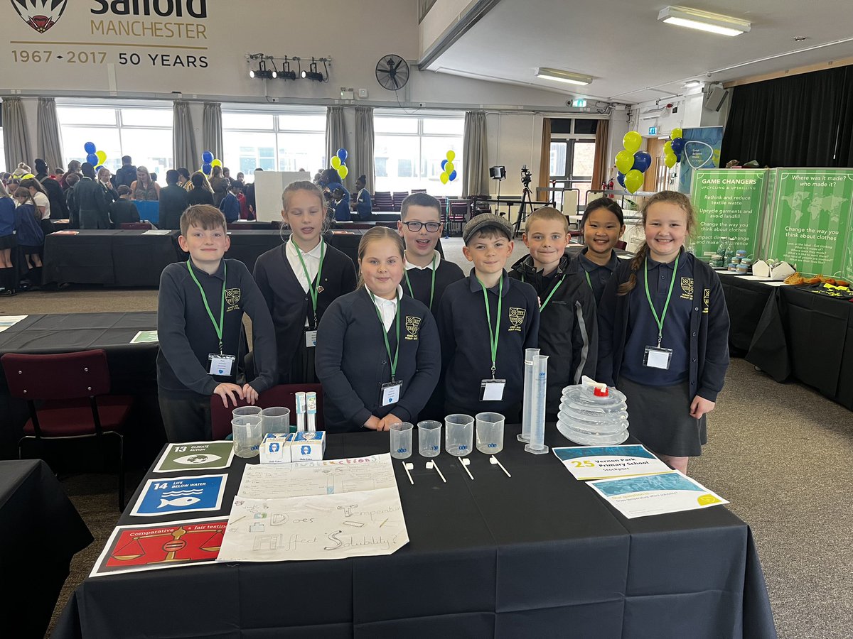 Vernon56KS2's tweet photo. Miss Ridgway and Mrs Millward had a fabulous day with @UoMSEERIH at The @GreatSciShare… #VPPScience https://t.co/kcy1eWwPpV
