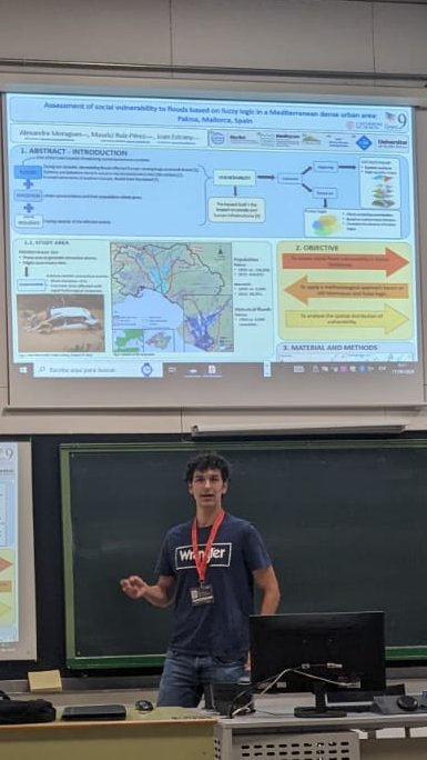 @moragues22 ha participat a les XI Jornades Doctorals i VI Jornades de Divulgació Científica organitzades pel Grupo 9 Universidades a la Universidad de Murcia, presentant un treball sobre l'avaluació de la vulnerabilitat social front al risc d'inundació a Palma i Marratxí